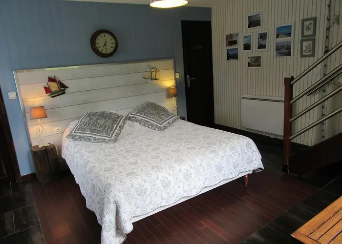 Couette-café La Maison De L'epousée 3*